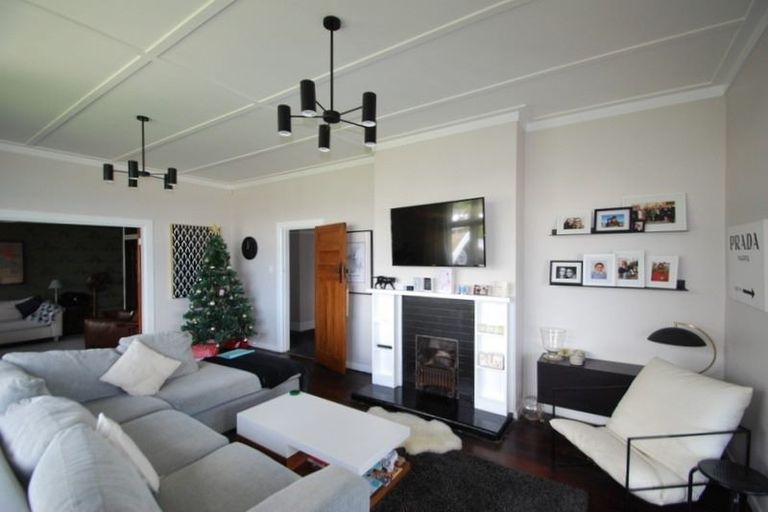 Photo of property in 4 Lower Watt Street, Wadestown, Wellington, 6012