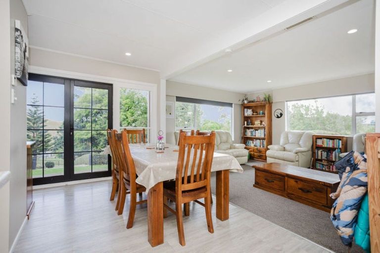 Photo of property in 47 Knight Road, Dannevirke, 4976