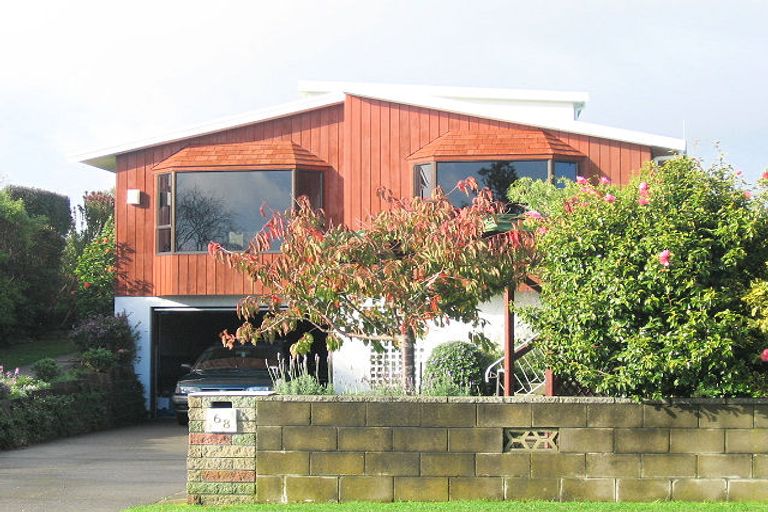 Photo of property in 68 Gray Avenue, Paraparaumu Beach, Paraparaumu, 5032