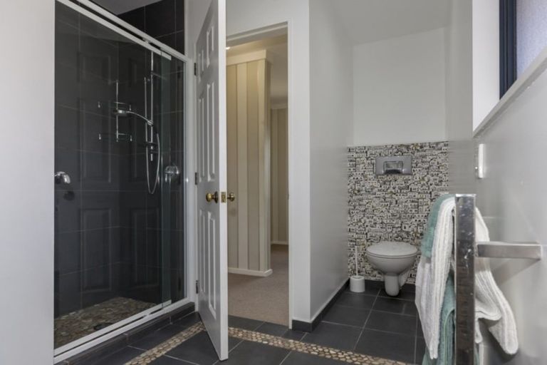 Photo of property in 300 Rosetta Road, Raumati Beach, Paraparaumu, 5032