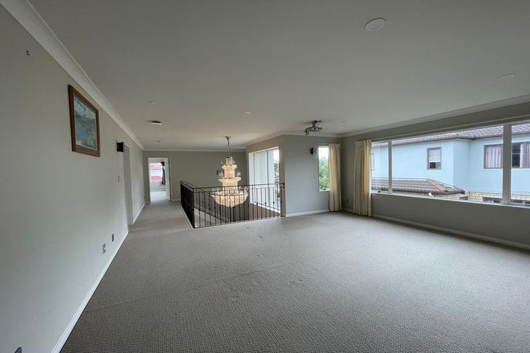 Photo of property in 32 Kaseng Place, East Tamaki Heights, Auckland, 2016