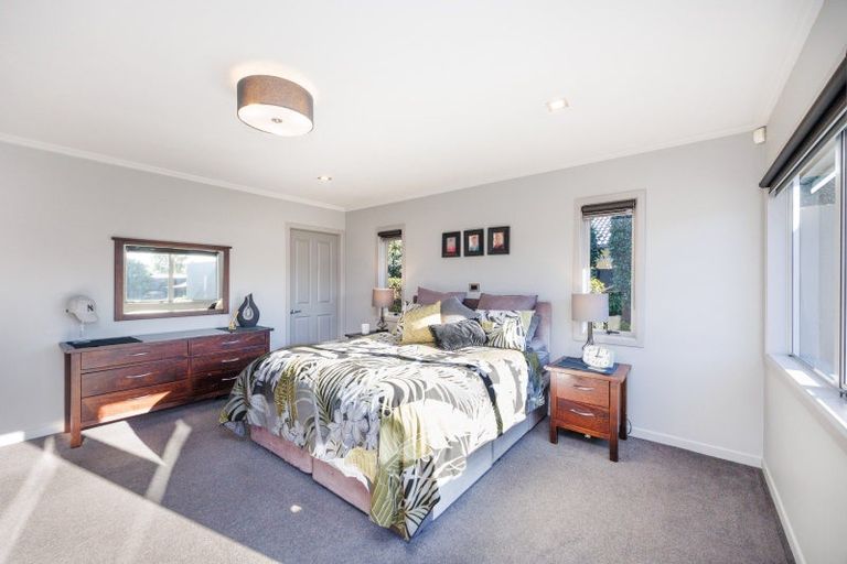 Photo of property in 12 Liberty Grove, Kelvin Grove, Palmerston North, 4414
