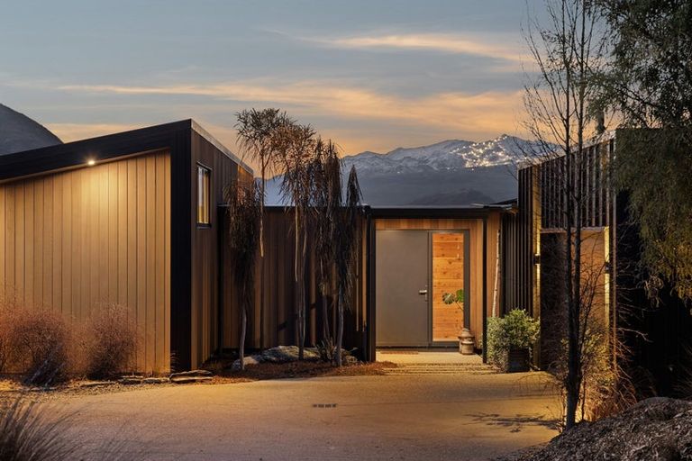 Photo of property in 6 Big Valley Drive, Jacks Point, Queenstown, 9371