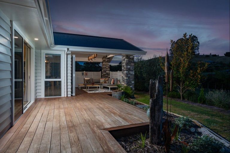 Photo of property in 65 Dalmore Way, Acacia Bay, Taupo, 3385