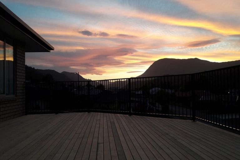 Photo of property in 2 Pukeko Place, Picton, 7220