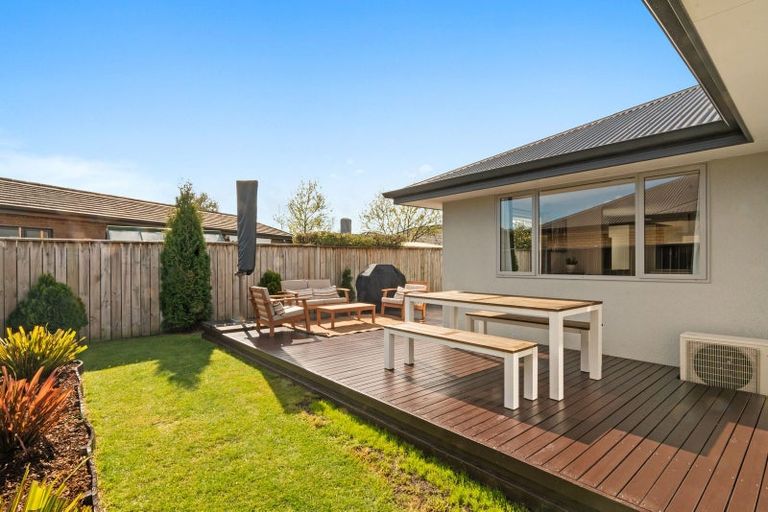 Photo of property in 47 Kendall View, Stoke, Nelson, 7011