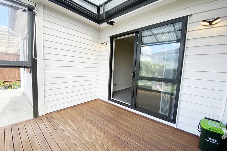 Photo of property in 31 Carrickdawson Drive, Flat Bush, Auckland, 2019