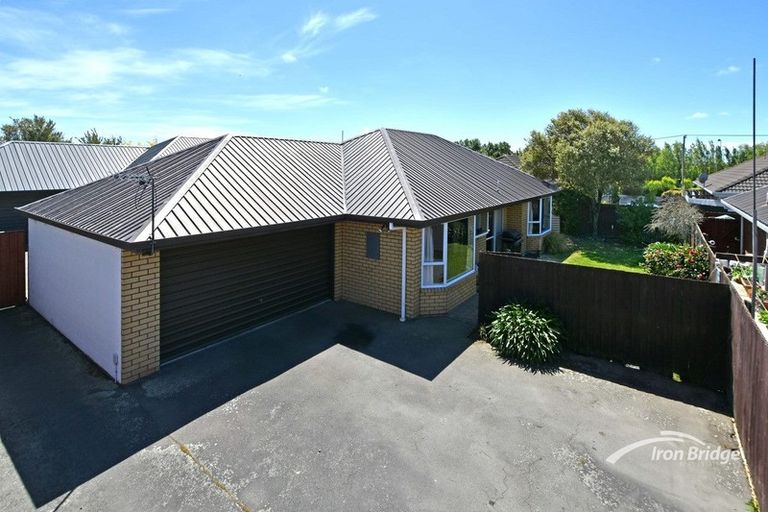 Photo of property in 2/65 Tyrone Street, Belfast, Christchurch, 8051