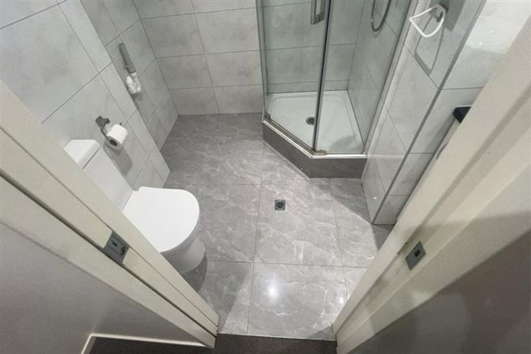 Photo of property in 54 Redoubt Road, Clover Park, Auckland, 2105