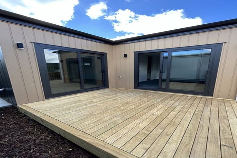 Photo of property in 5 Taukahiwi Road, Pukekohe, 2120