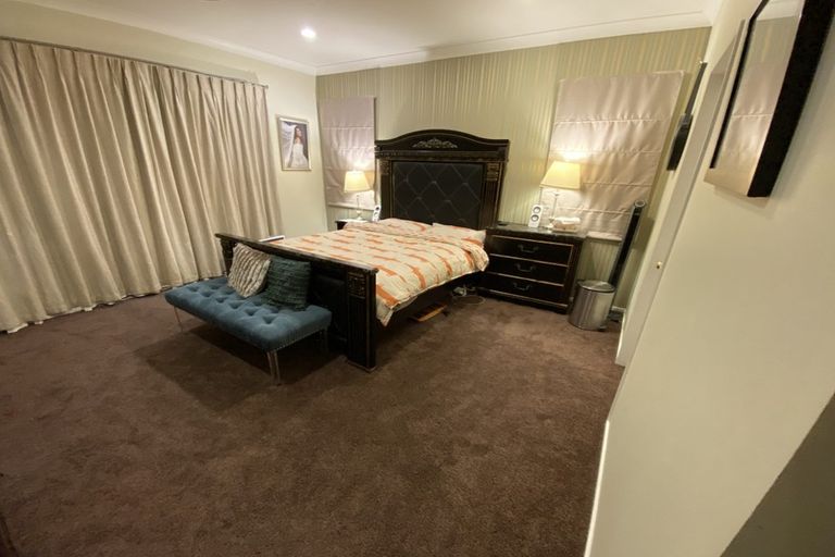 Photo of property in 12 Gifford Grove, Churton Park, Wellington, 6037