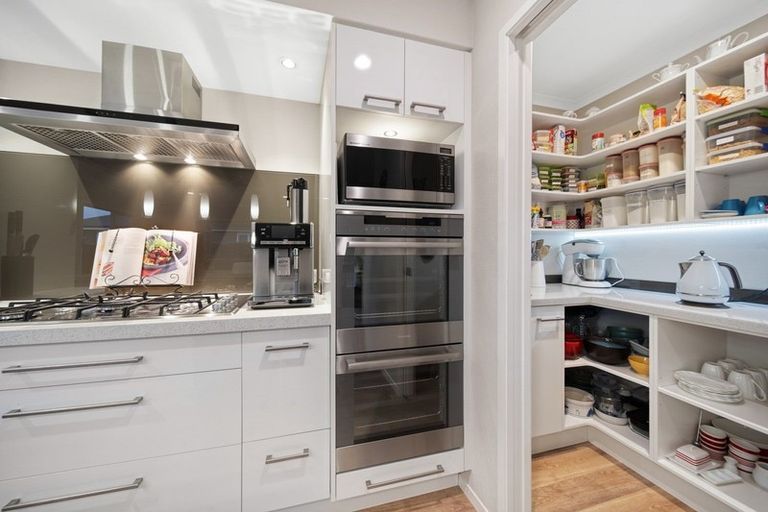 Photo of property in 30 Helenslee Road, Pokeno, 2402