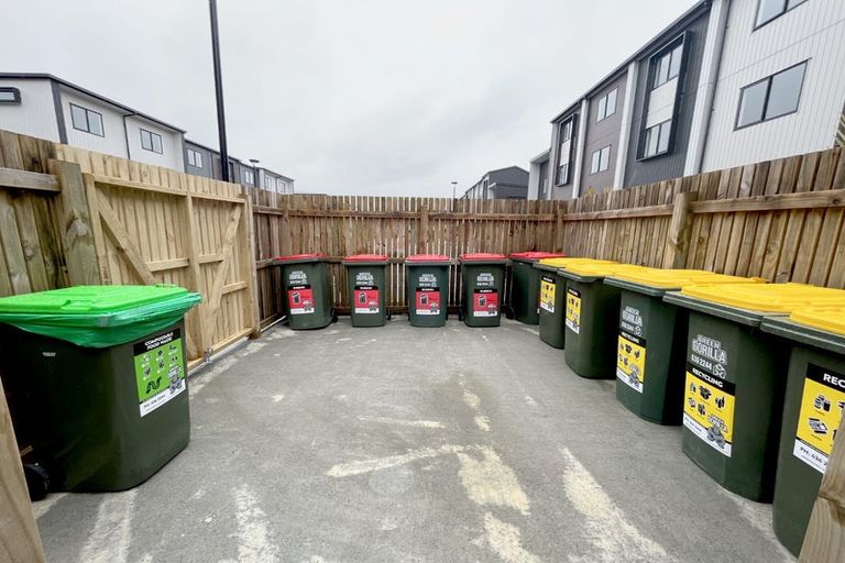 Photo of property in 6/327 Glengarry Road, Glen Eden, Auckland, 0602