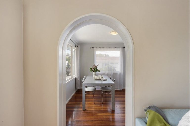 Photo of property in 1/1116 Outram Road, Akina, Hastings, 4122