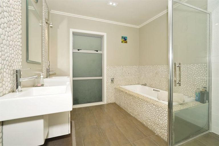 Photo of property in 14 Miers Glade, Rototuna North, Hamilton, 3210