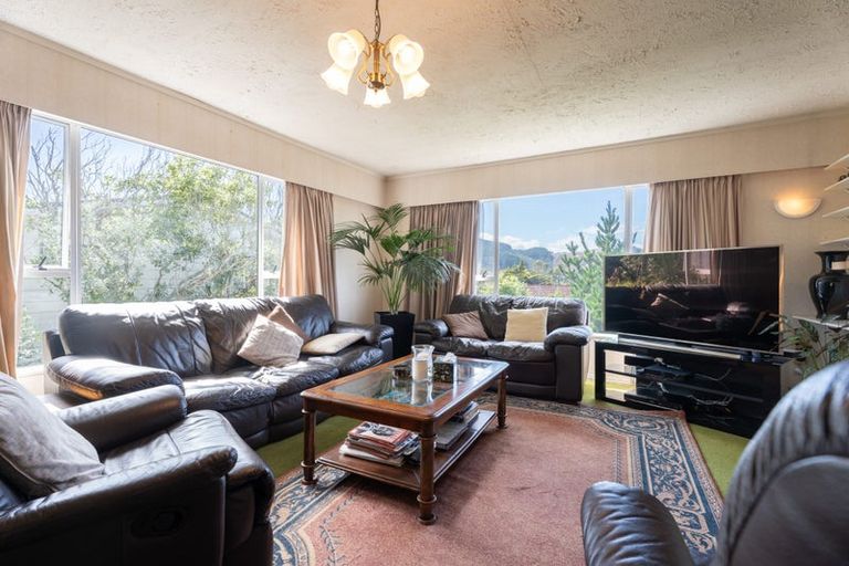 Photo of property in 68 Fyvie Avenue, Tawa, Wellington, 5028