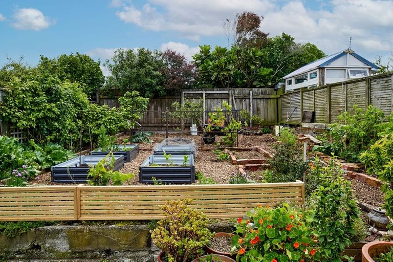 Photo of property in 21 Beach Street, Petone, Lower Hutt, 5012