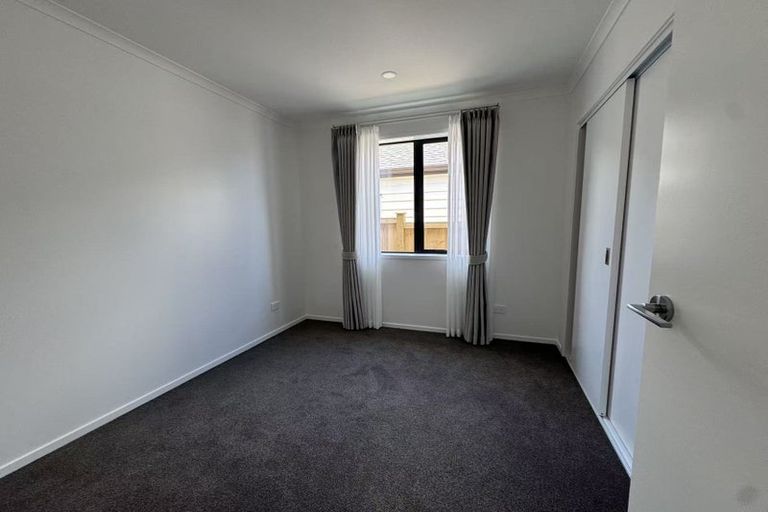 Photo of property in 10 Enchantment Lane, Karaka, 2113