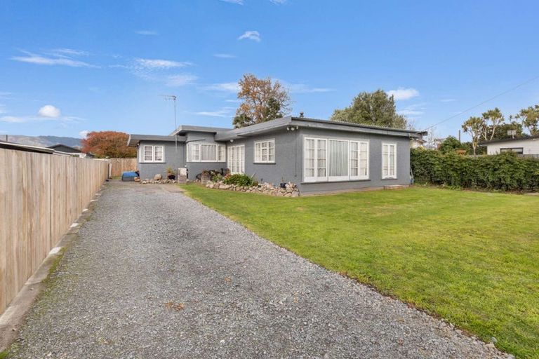 Photo of property in 192 Bartholomew Road, Levin, 5510