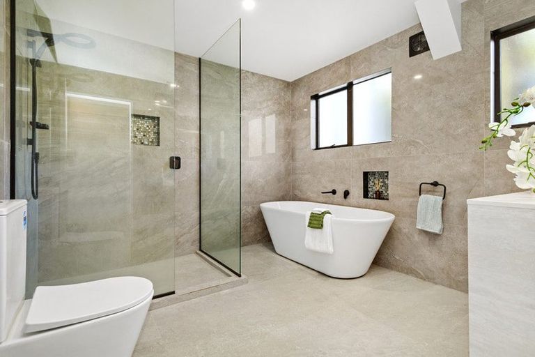 Photo of property in 6 Duval Grove, Tawa, Wellington, 5028