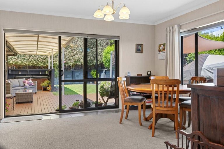 Photo of property in 137 Rowesdale Drive, Ohauiti, Tauranga, 3112