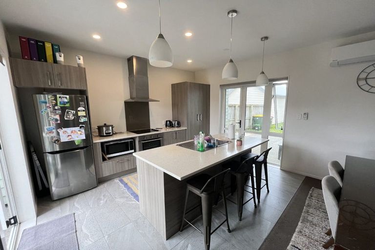 Photo of property in 10 Bellbird Street, Papakura, 2110