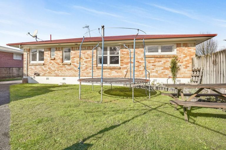 Photo of property in 24 Cotton Street, St Andrews, Hamilton, 3200