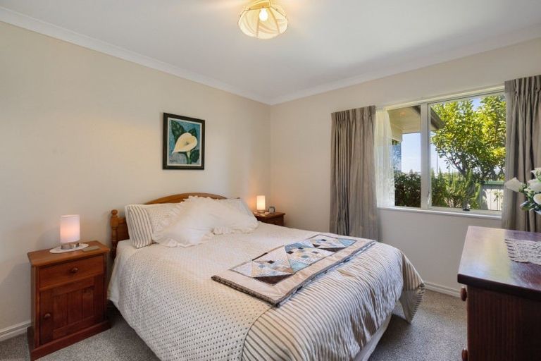 Photo of property in 2 Abbey Way, Judea, Tauranga, 3110