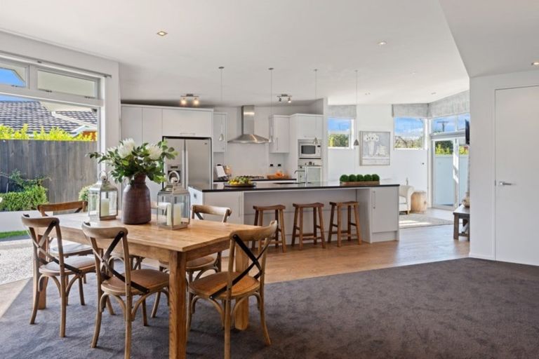 Photo of property in 19 Penhelig Place, Burnside, Christchurch, 8053