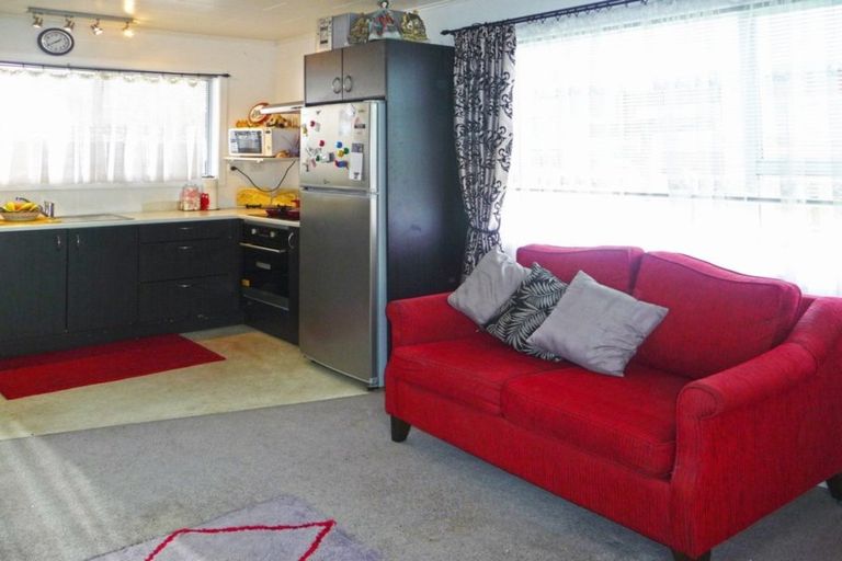 Photo of property in 1/76 Eliot Street, New Plymouth, 4310