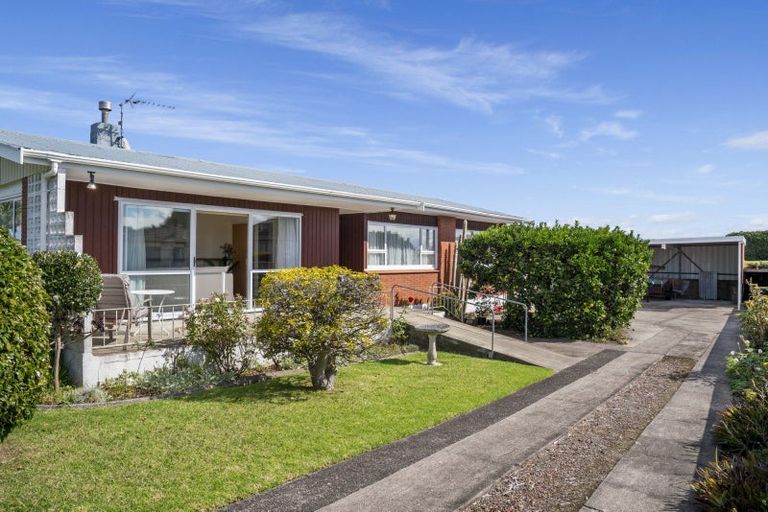 Photo of property in 384 Otumoetai Road, Otumoetai, Tauranga, 3110