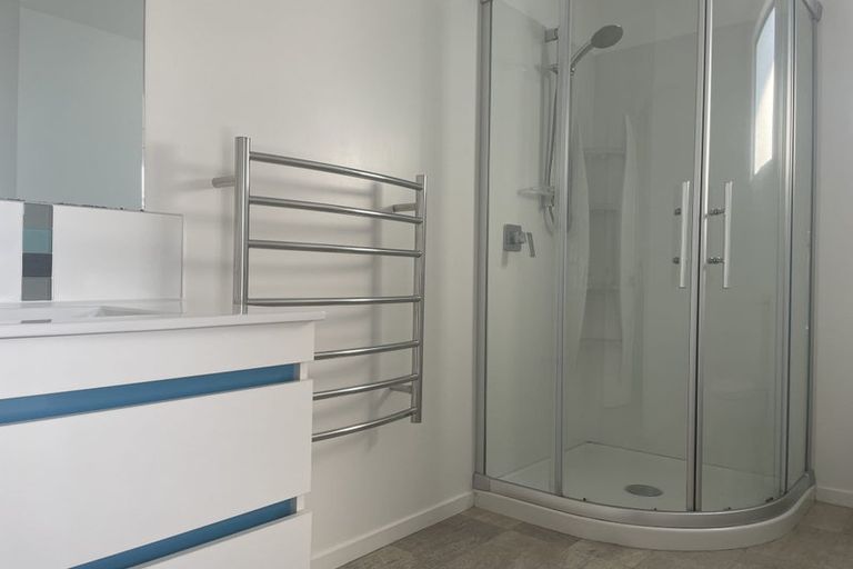 Photo of property in 15b Jelas Road, Red Beach, 0932