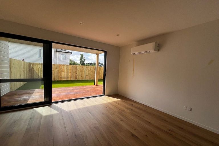 Photo of property in 7/21 Divich Avenue, Te Atatu South, Auckland, 0610