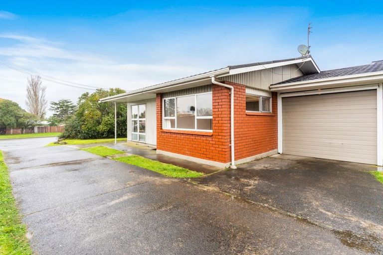 Photo of property in 5a Mckenzie Road, Mangere Bridge, Auckland, 2022