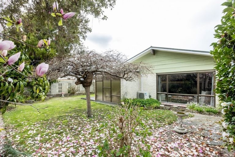 Photo of property in 6a Dolbel Street, Taradale, Napier, 4112