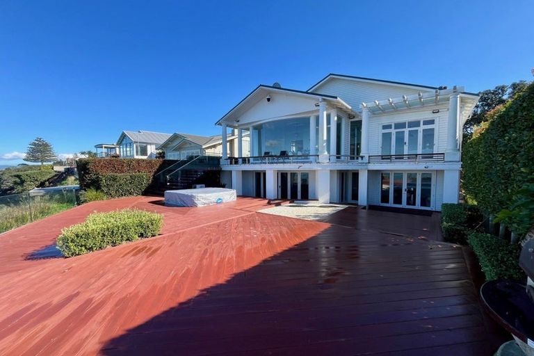 Photo of property in 55 Stanley Point Road, Stanley Point, Auckland, 0624