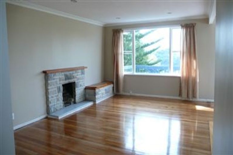 Photo of property in 73 Manuka Road, Bayview, Auckland, 0629