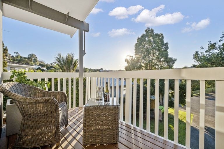 Photo of property in 27 William Hadlow Place, Hatfields Beach, Orewa, 0931