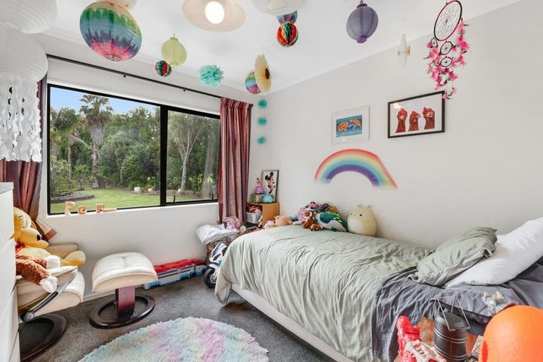 Photo of property in 786 South Head Road, South Head, Helensville, 0874