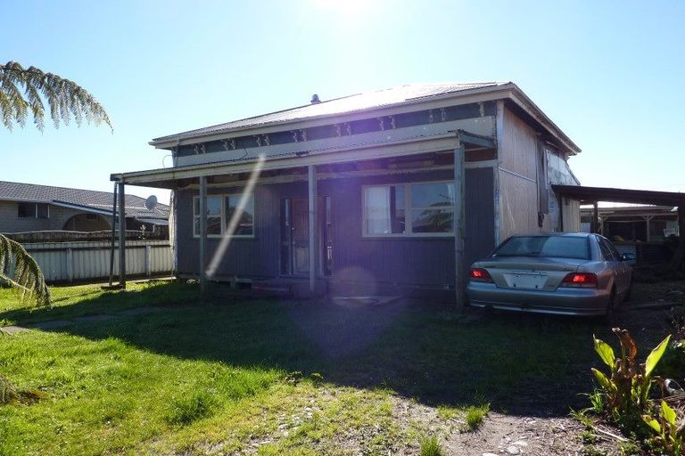 Photo of property in 173 Peel Street, Westport, 7825