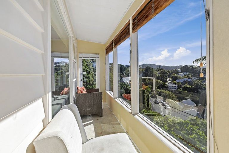 Photo of property in 5 Cluny Avenue, Kelburn, Wellington, 6012