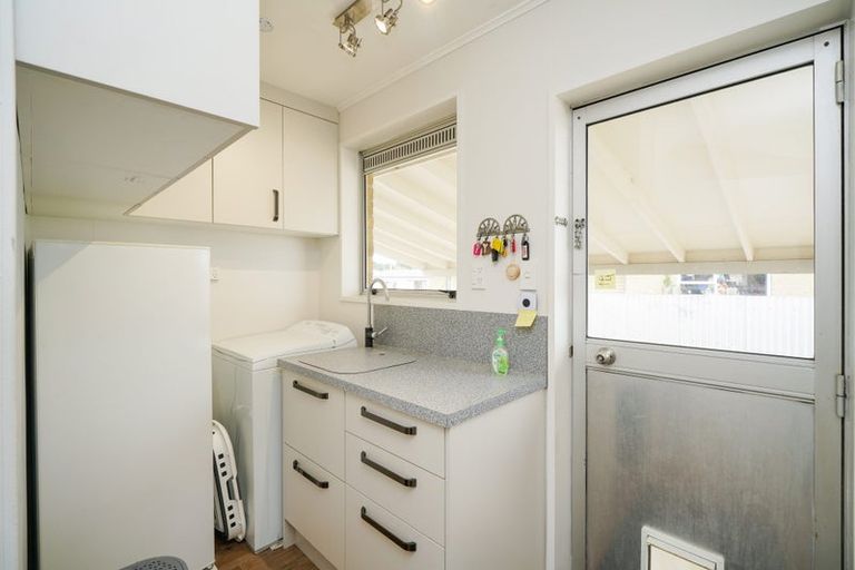 Photo of property in 56 Severn Street, Clifton, Invercargill, 9812