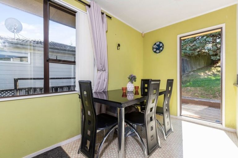 Photo of property in 80 Captain Scott Road, Glen Eden, Auckland, 0602