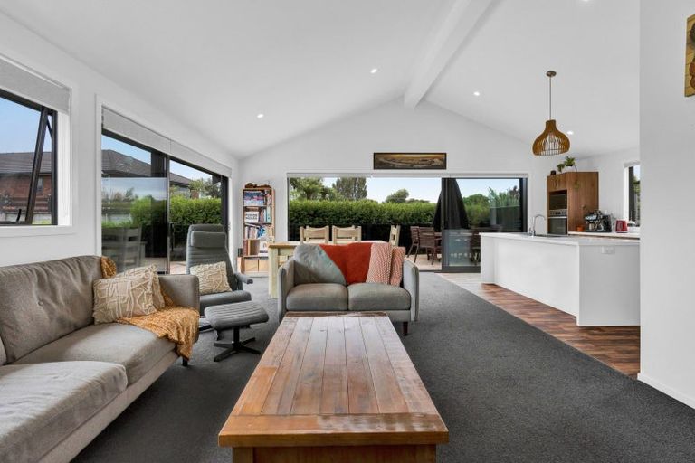 Photo of property in 14 Takiroa Street, Urenui, 4375