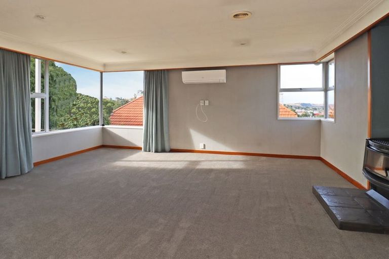 Photo of property in 16 Ure Street, South Hill, Oamaru, 9400