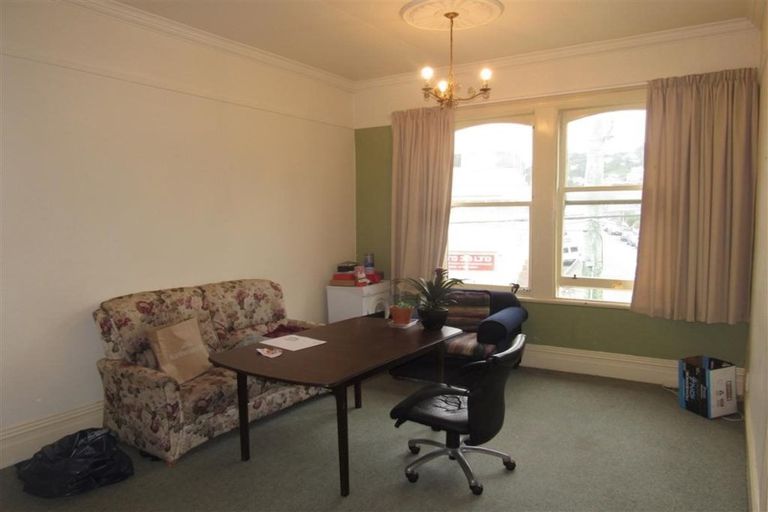 Photo of property in 2a Russell Terrace, Newtown, Wellington, 6021