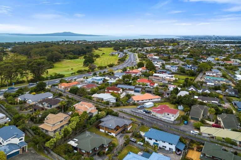 Photo of property in 2/13 Delamare Court, Sunnynook, Auckland, 0632