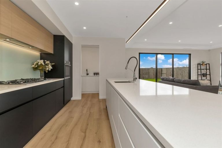 Photo of property in 10 Valour Drive, Rangiora, 7400