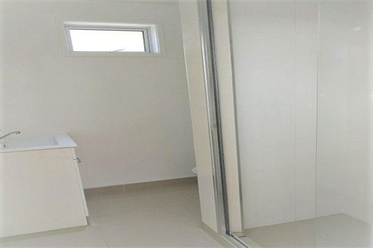 Photo of property in 16 Trinidad Road, Sunnynook, Auckland, 0620