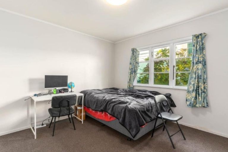 Photo of property in 7 Haumia Street, Johnsonville, Wellington, 6037